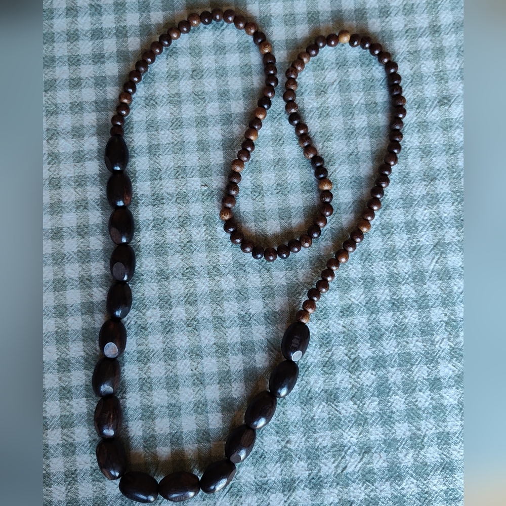 Tibetan Elegant Brown Wooden Beaded Necklace